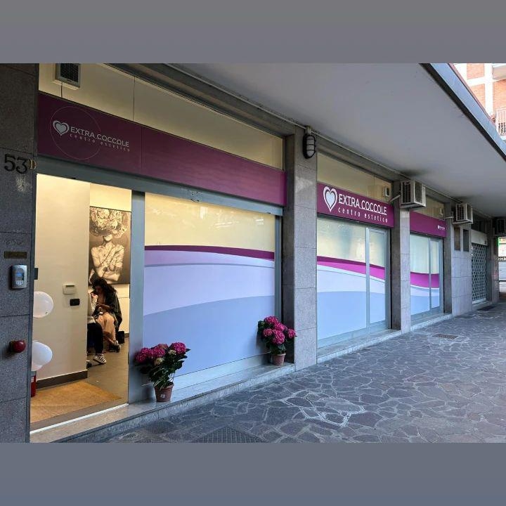 Extra Coccole, seconda vista esterna